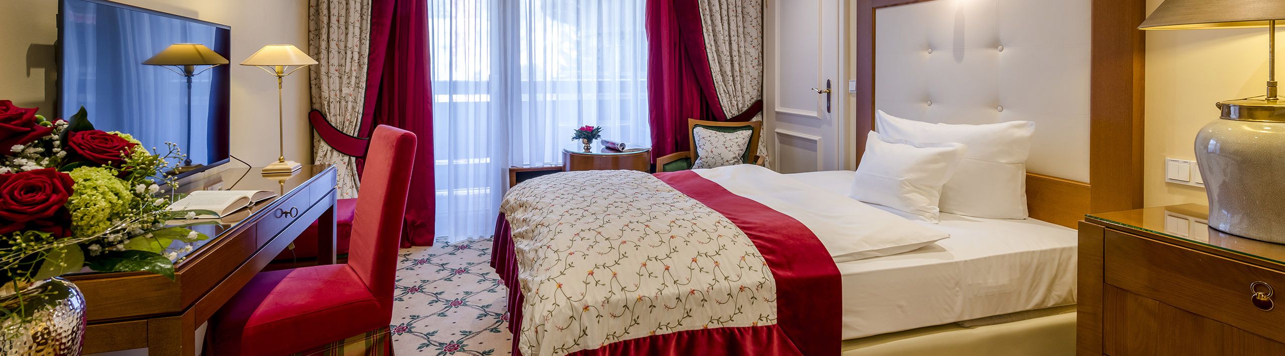 Einblick in den Schlafbereich des Einzelzimmers "Eulengrund" im Haupthaus