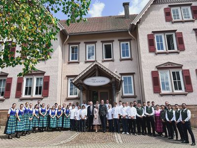 Start der Bareiss Sommer-Akademie für die neuen Auszubildenden im Hotel Bareiss