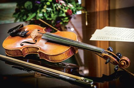 Un violon sur le piano 