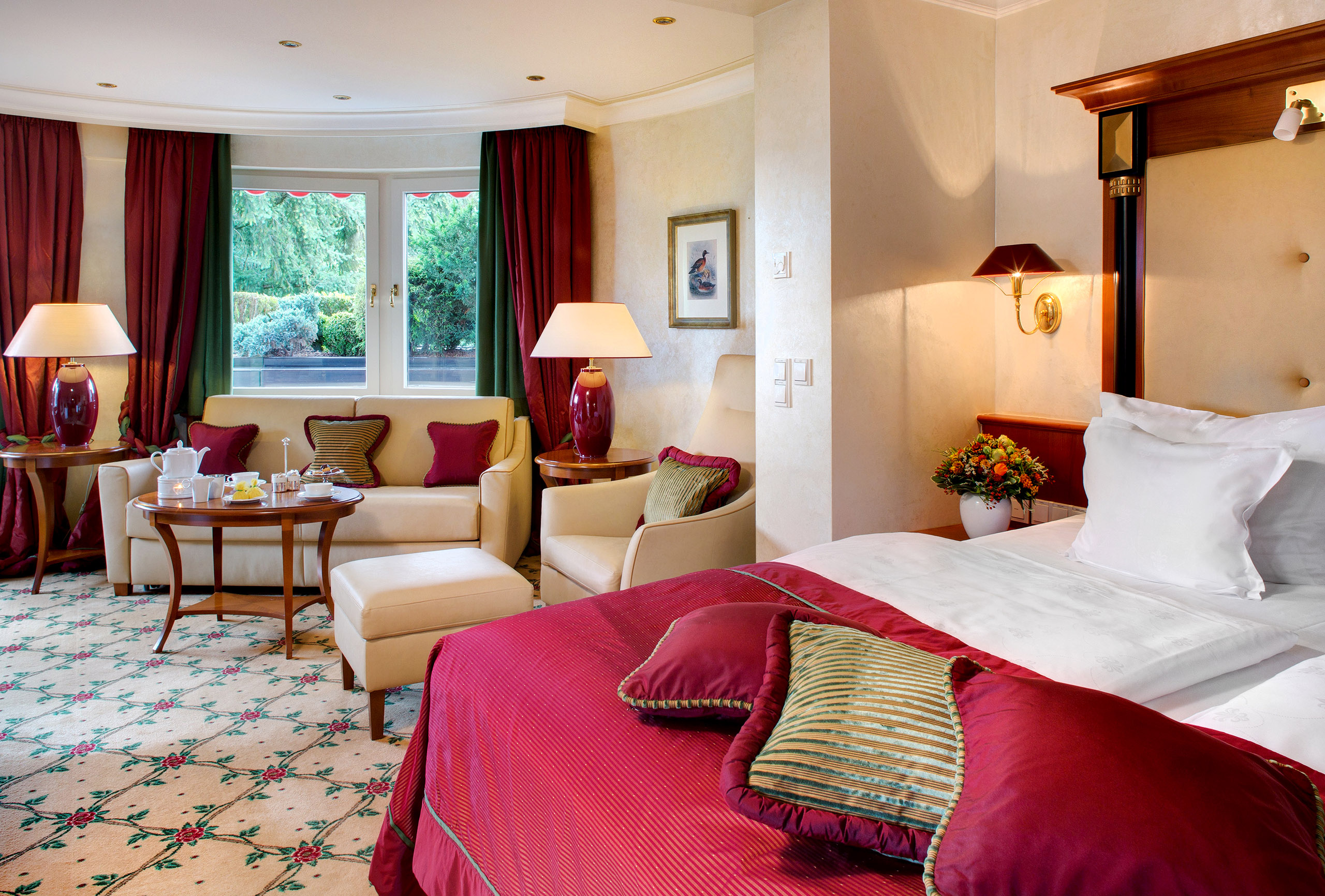 Einblick in den Wohn- und Schlafbereich des Familien Appartements "Gartenflügel" im Haupthaus